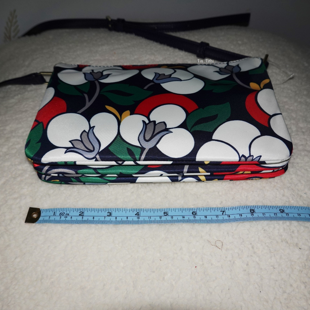 Kate Spade Crossbody/Shoulder Bag 🎉Host Pick🎉 - Picture 3 of 4